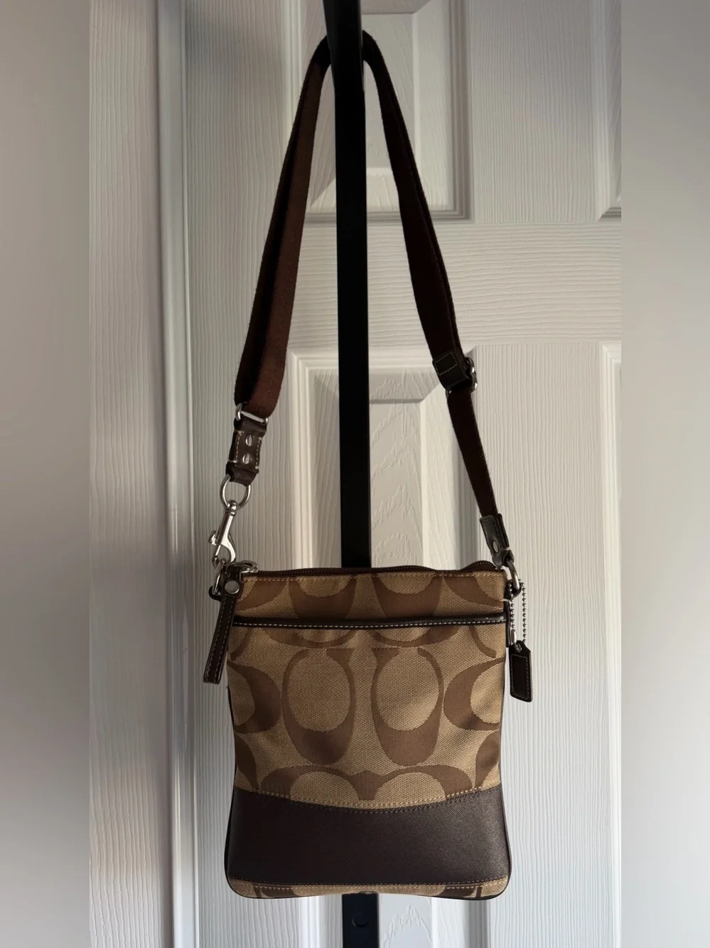 Coach Brown and Beige Signature Messenger Crossbody Purse Women’s